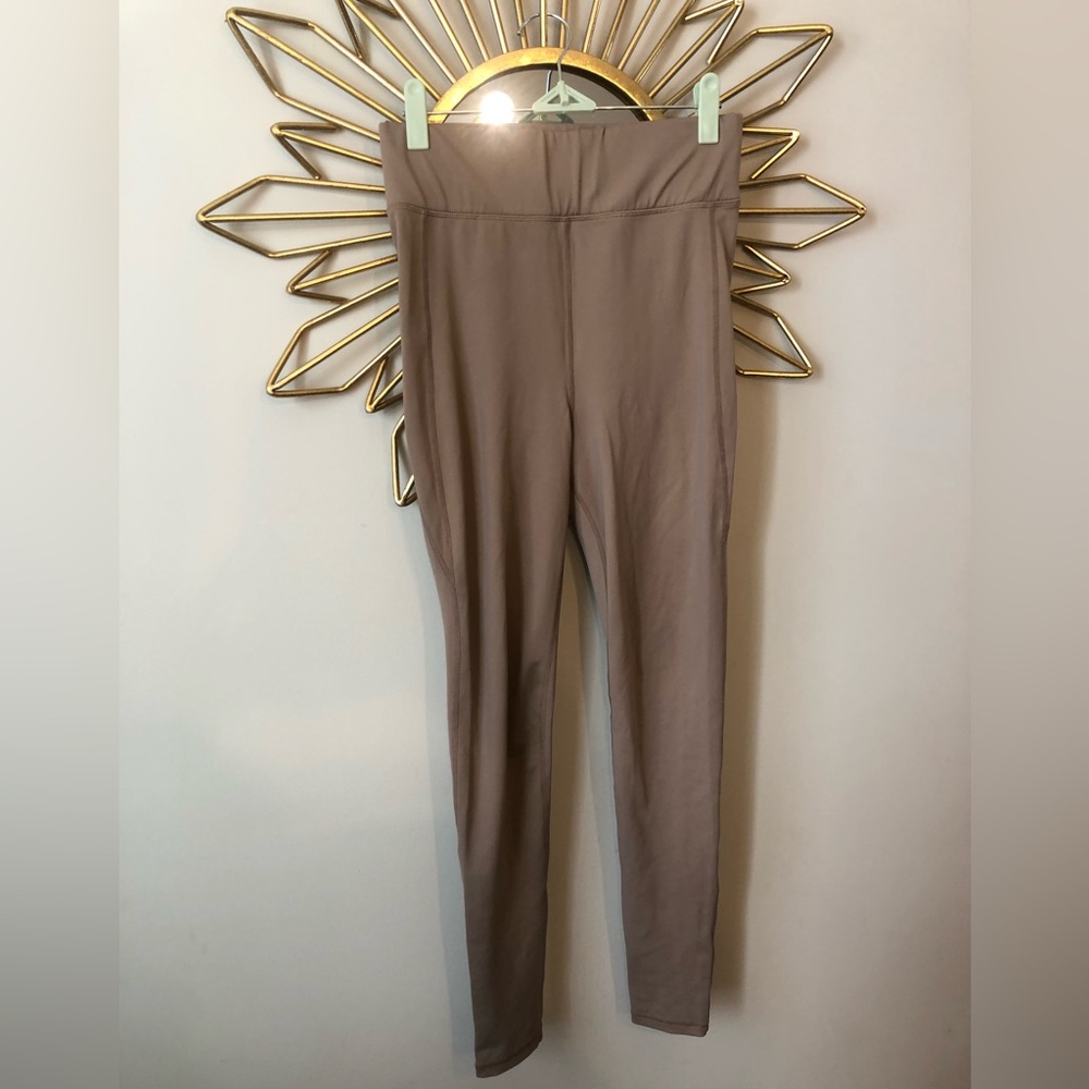 Carbon38 Takara Beige Leggings
